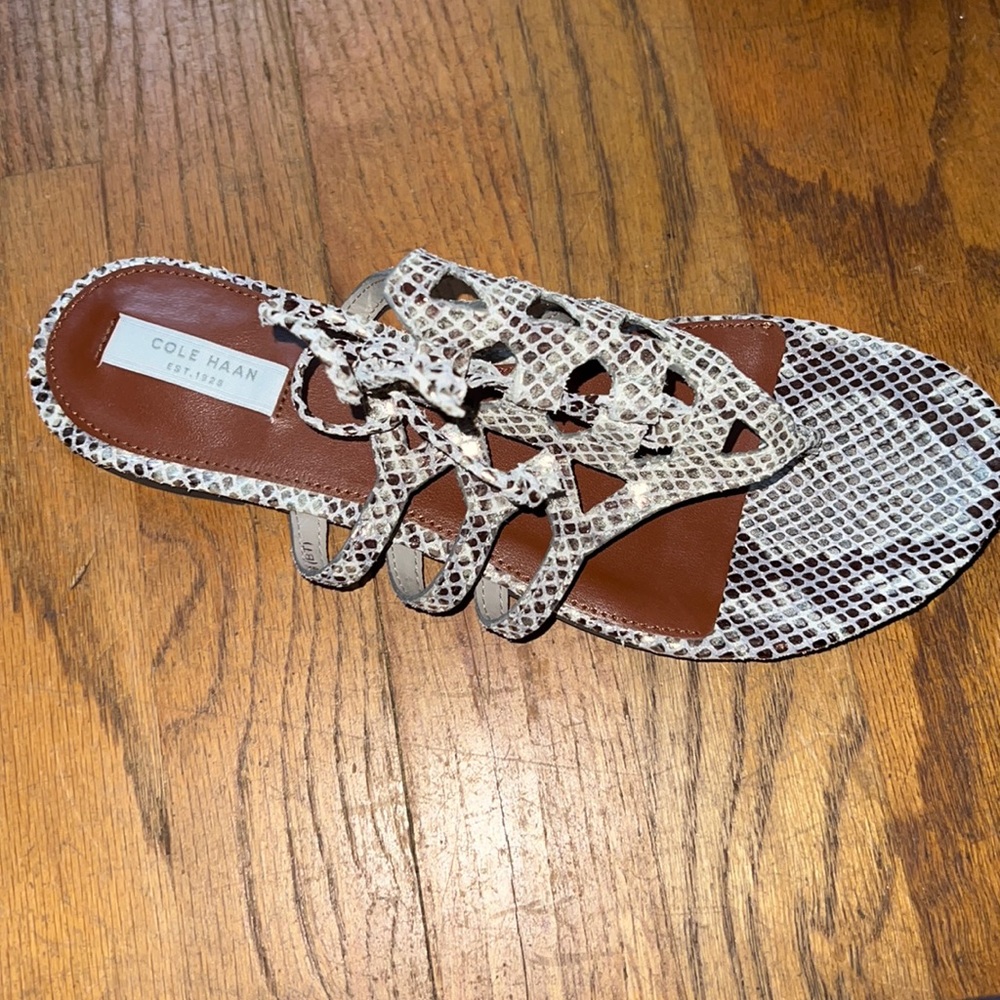 COLE HAAN - NIB Claudia sandal